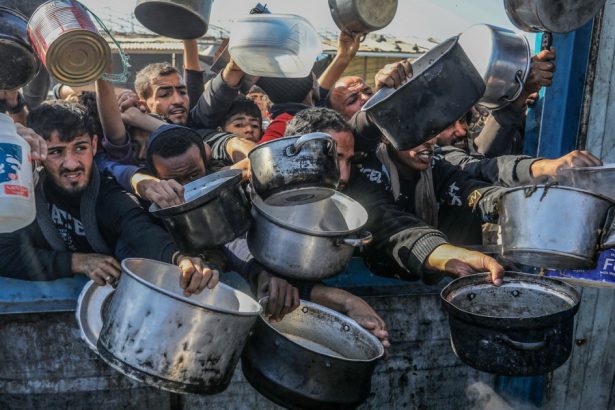 onu acuza israelul ca se foloseste de ajutorul umanitar ca de o arma exista o nevoie disperata de hrana oamenii cauta in gunoaie 6819fe78e2615