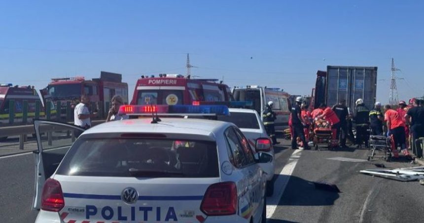 plan rosu de interventie dupa un accident grav cu 5 raniti in judetul dambovita un microbuz si un autoturism s au ciocnit 6815d5b668af1