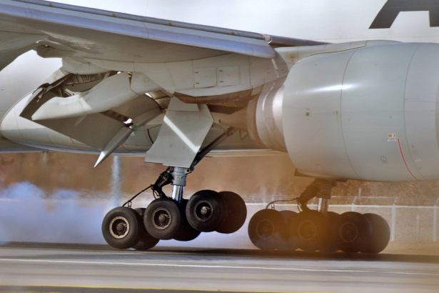 polonia confisca 5 tone de anvelope pentru avioane boeing destinat rusiei 682b42cae5ba7