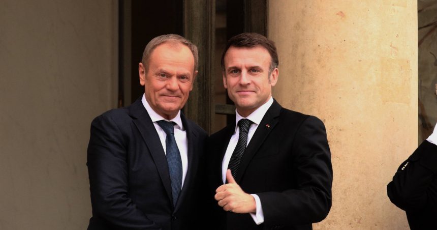 polonia deschide calea pentru alaturarea la scutul nuclear francez cu un tratat semnat de donald tusk si emmanuel macron 681dc79d25b6e