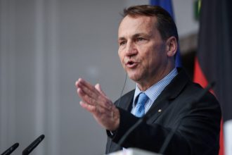 polonia s a razgandit si a retras consimtamantul pentru functionarea consulatului rusiei din cracovia reactia moscovei 6821c901e437c