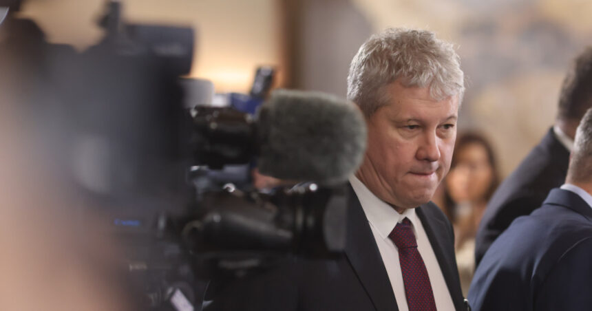 predoiu despre formarea guvernului cu cat mai repede cu atat mai bine trebuie luate masuri rapide pentru corectarea deficitului 68397c0b9434b