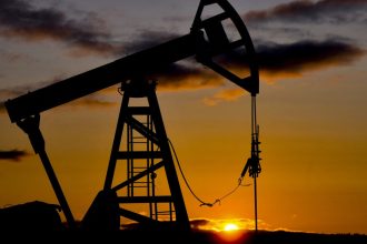 preturile petrolului au scazut puternic joi pe fondul posibilului acord nuclear dintre sua si iran 6826ce8ec594f