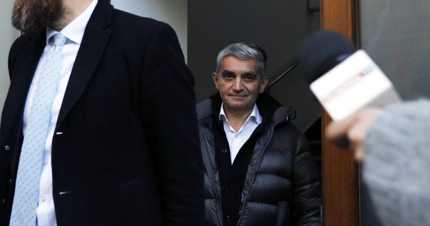 primarul orasului sinaia vlad oprea a fost ridicat de politisti de la locuinta sa si va fi dus in arest la campina 682e0ddd22c05