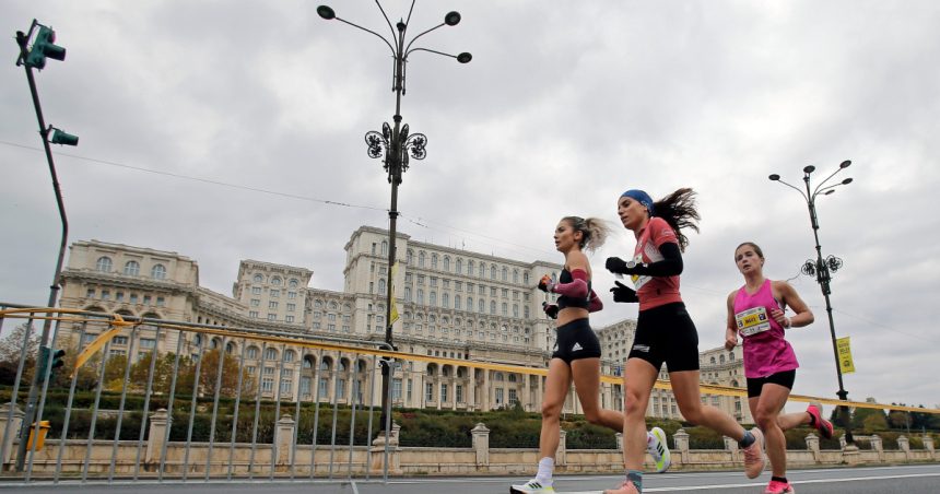 restrictii de trafic pentru semimaratonul bucuresti peste 10 000 de alergatori participa la competitie 681efc0be54a7