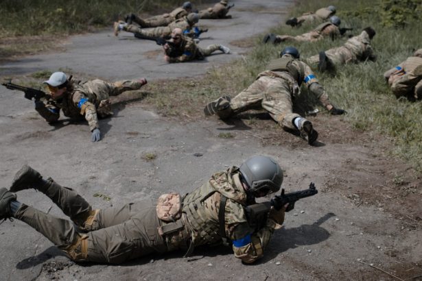 sase militari ucraineni ucisi intr un atac cu racheta asupra unui poligon din regiunea sumi rusia sustine ca a omorat 70 de persoane 682da2fe61dc9