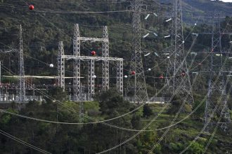 schimburile de energie intre spania si portugalia raman suspendate autoritatile inca nu au nicio idee ce a provocat pana de curent 681526a315339