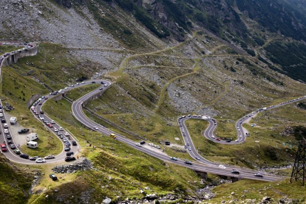 sezonul de vara pe transfagarasan 2025 cand incepe circulatia rutiera pe cel mai spectaculos drum montan din romania 68198ab038826