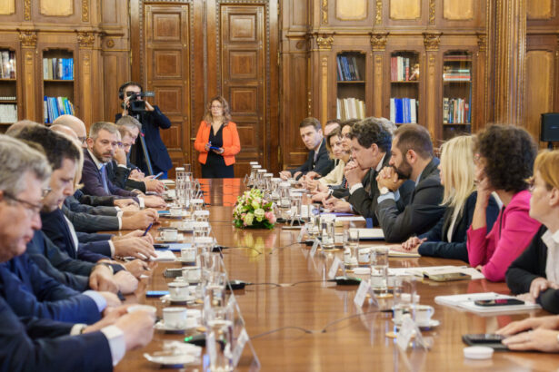 sindicatele daca discutiile de la cotroceni se poarta exclusiv cu mediul de afaceri propunerile vor fi in interesul capitalului 6839e6af700c7