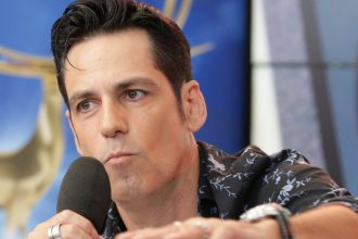 stefan banica jr a anuntat cu cine voteaza in turul doi al prezidentialelor ce spune despre cei indecisi 682772d94b715
