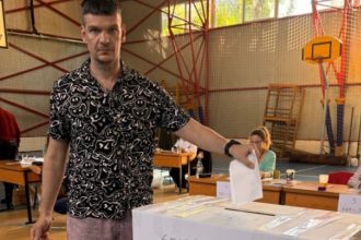 tudor chirila votul asta trebuie vegheat iar presedintele trebuie privit cu un ochi critic ca suntem votanti nu adepti 682af480b0122
