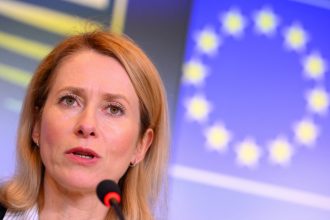 ue plateste 1 miliard de euro industriei de aparare a ucrainei din dobanzile generate de activele rusesti blocate 681e450165a8c