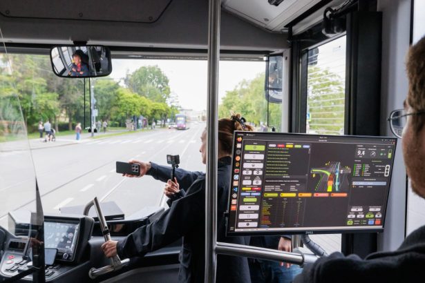 un autobuz electric fara sofer a fost testat in premiera la cluj napoca viitorul circula in oras fara sofer dar cu viziune 68309e1ddeb16