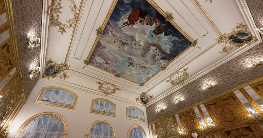 un muzeu din polonia a construit o replica a legendarei camere de chihlimbar 68163683e0e47