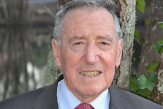 un primar a demisionat dupa 53 de ani de mandat pentru a avea grija de sotia sa 6832a9b67717a