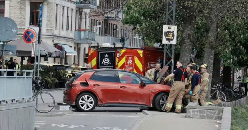unsprezece raniti la copenhaga dupa ce o masina a intrat in multime un sofer in varsta a pierdut controlul volanului 68132a83da719