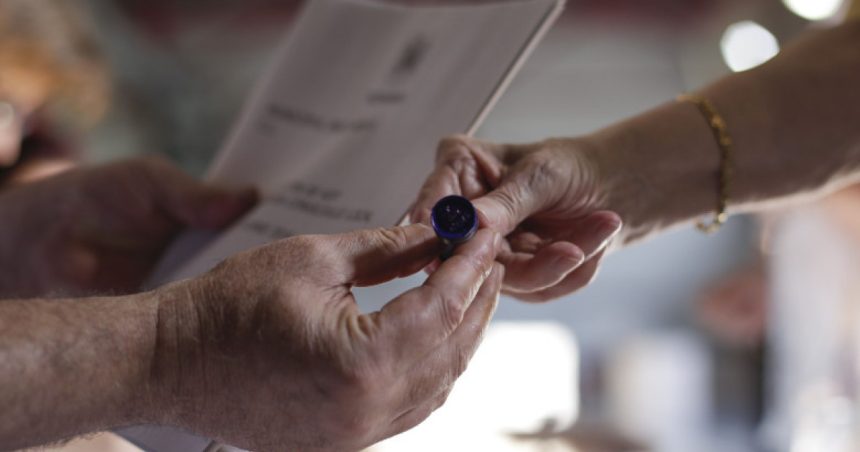 video alegeri prezidentiale 2025 turul 2 strainii care si au castigat dreptul de vot in romania faptul ca esti roman e un privilegiu 6829dff1dbbf5