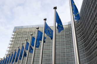 video avertismentul lui bolos comisia europeana ar putea sa nu fie de acord cu taierea cheltuielilor ca solutie pentru reducerea deficitului 6839bb545f753