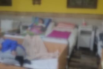 video centrul groazei din dorohoi batrani cu rani tinuti pe intuneric si fortati sa si cedeze casele dosar penal dupa o moarte suspecta 681b008438eab