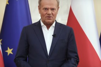 video donald tusk mesaj de sustinere in limba romana pentru nicusor dan primarii din bucuresti si varsovia vor lupta cu aceleasi pericole 6824f9ce25e17