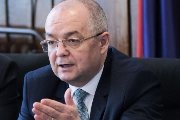 video emil boc astazi practic avem un referendum pentru mentinerea romaniei in ue sau pentru iesirea romaniei din ue 68299f7dc4d6b