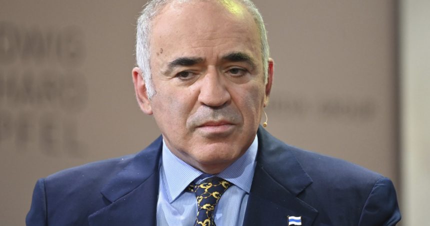 video garry kasparov viziunea lui putin asupra lumii ideologia lui putin trebuie dizolvata inapoi in rusia 683043a6d4cbb