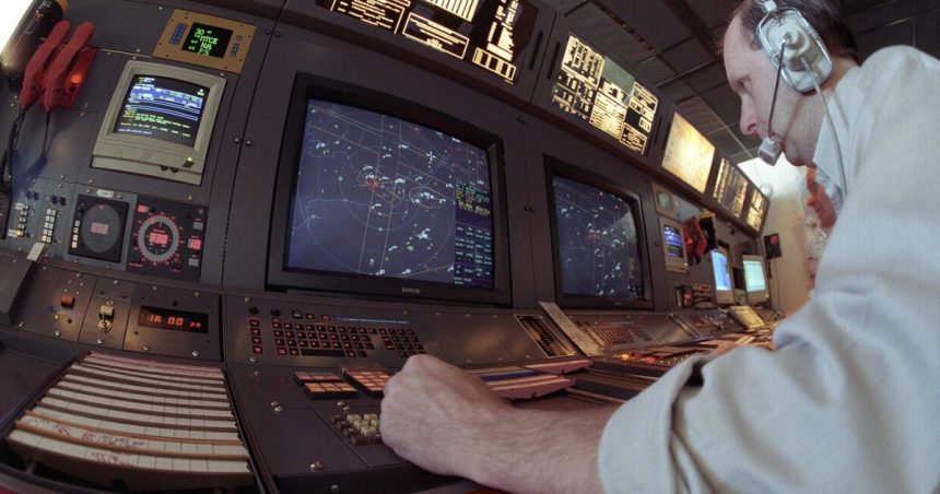 video incident pe aeroportul newark din new york avioanele au disparut de pe radar turnul de control sunteti acolo 681af8153c512