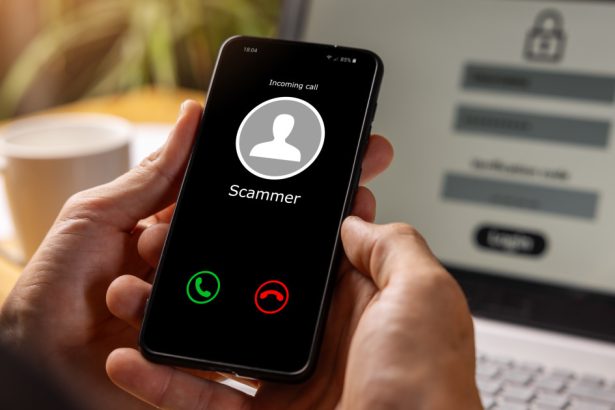video metoda spoofing noul tip de frauda care goleste conturile romanilor o femeie din deva s a trezit datoare la banca cu 57 000 de lei 682abe996b965