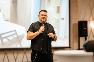 video mihai bobonete a dezvaluit cu cine voteaza duminica ce mesaj le transmite celor indecisi 682778b601540