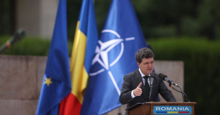 video nicusor dan de ziua eroilor unitatea nu inseamna sa gandim la fel ci sa ne asumam impreuna directia unei romanii europene 68383d1a412dc