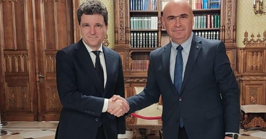 video nicusor dan s ar putea intalni astazi cu ilie bolojan cand ar urma sa aiba loc investirea sa in functia de presedinte surse 682b099904322