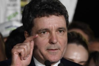 video nicusor dan spune ca s a intalnit cateva minute cu sorin grindeanu o intrare a psd la guvernare ar da credibilitate unui guvern 682f0c65926a4