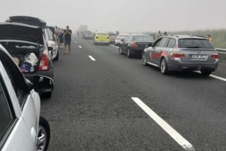 video prima zi de litoral primul accident in lant pe autostrada soarelui carambol cu 6 masini pe a2 pasageri raniti si trafic blocat 681349e9f0b8a