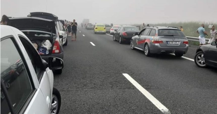 video prima zi de litoral primul accident in lant pe autostrada soarelui carambol cu 6 masini pe a2 pasageri raniti si trafic blocat 681349e9f0b8a