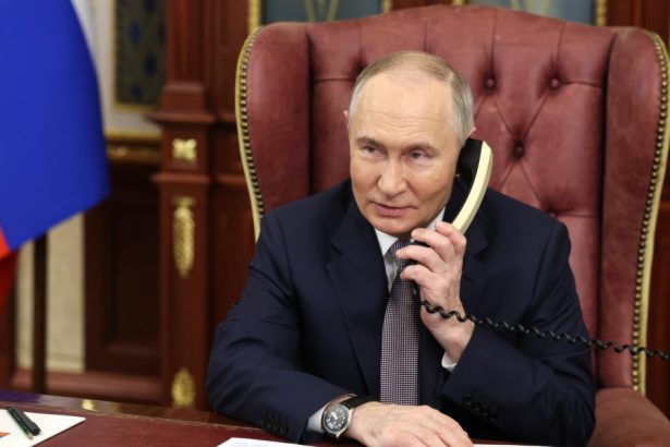 video putin isi arata pentru prima data apartamentul de la kremlin in mare parte am dormit aici in ultimii trei ani 681630a66dd39
