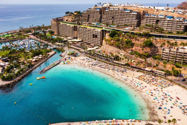 video reguli stricte pentru turistii din gran canaria fara umbrele gatit sau dus pe plaja amenzile ajung la 3 000 de euro 68280af7f009c