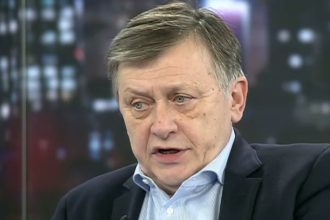 video rezultate alegeri prezidentiale 2025 crin antonescu isi recunoaste infrangerea in fata lui nicusor dan e ireversibil 6817f086be364