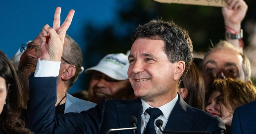 video rezultate alegeri prezidentiale 2025 turul 1 momentul in care nicusor dan l a depasit pe crin antonescu si a trecut pe locul 2 6817f2ae69e32