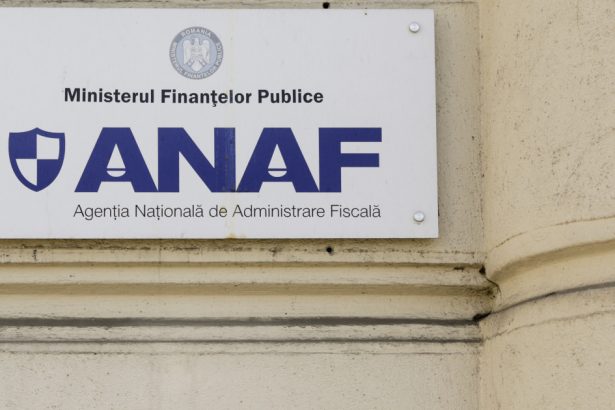 video un inspector antifrauda prins in flagrant in timp ce lua mita ca sa protejeze firme de ridesharing precizarile anaf 68301f8d83e61