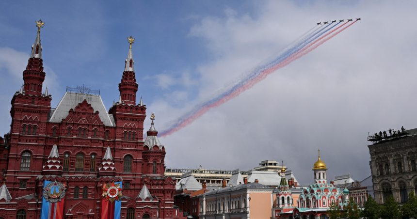 videofoto parada militara in piata rosie din moscova astazi vladimir putin sarbatoreste ziua victoriei sub amenintarea dronelor ucrainene 681da0f18b372