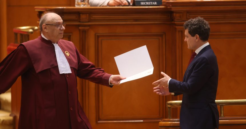videofoto sa va fie rusine ccr momentul in care un deputat pot protesteaza la investirea lui nicusor dan 68346d1d309c7