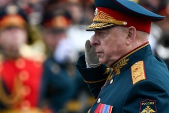 vladimir putin l a demis pe comandantul fortelor terestre ale armatei ruse cine este generalul oleg saliukov 6826431aed3cb