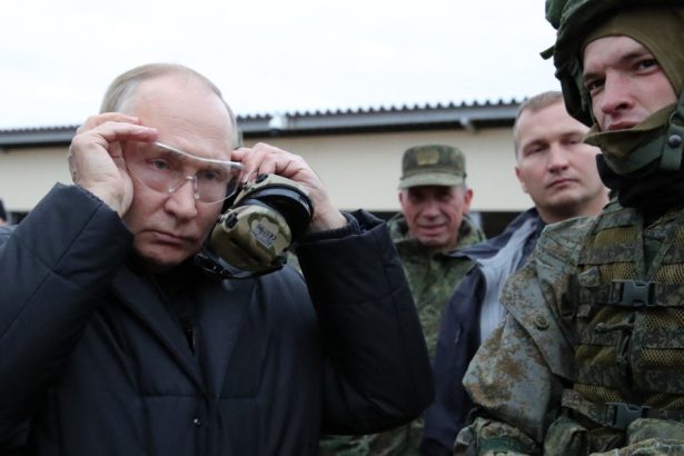 vladimir putin se lauda ca cel putin 50 000 de rusi se inroleaza voluntar in fiecare luna ca sa lupte in ucraina 68236db6c5353