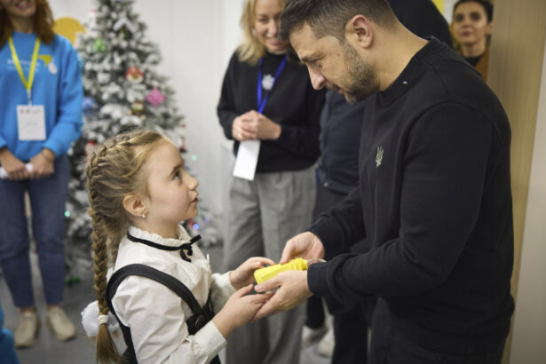zelenski a decis ca ucraina sa serbeze ziua copilului la 20 noiembrie si a instituit decoratia viitorul ucrainei dedicata copiilor 683aa32113dc0