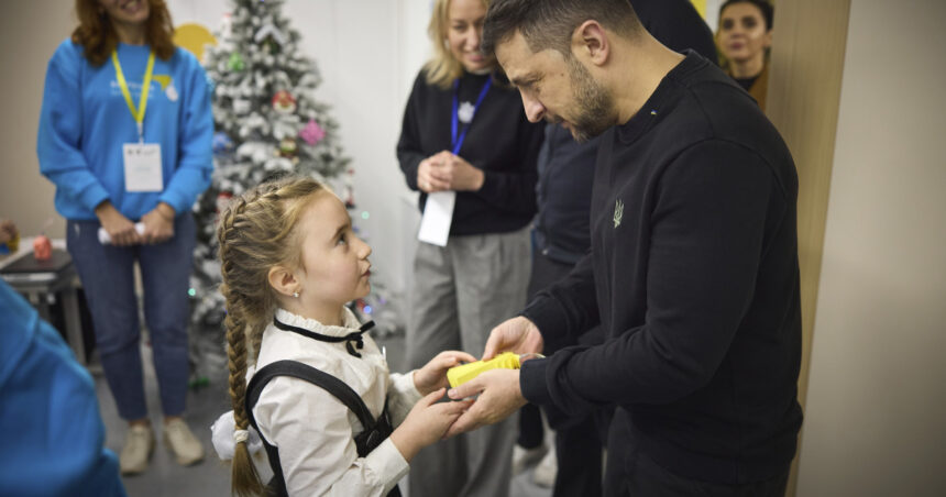 zelenski a decis ca ucraina sa serbeze ziua copilului la 20 noiembrie si a instituit decoratia viitorul ucrainei dedicata copiilor 683aa32113dc0