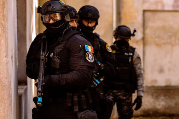 ziua z ampla operatiune a politiei si diicot de combatere a traficului de droguri aproape 300 de perchezitii in toata tara 6839cbbc0b199