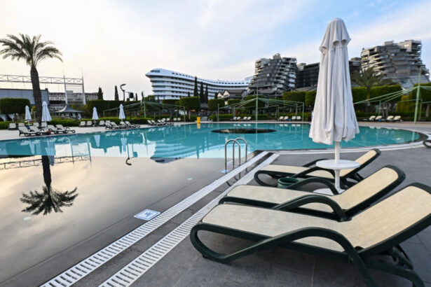4 000 de hoteluri din turcia au fost inchise chiar la inceput de sezon unii turisti s au trezit fara cazare 6851acab6bab1