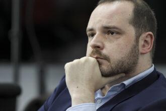 alexandru rogobete medicii obligati sa respecte programul ce spune ministrul propus la sanatate despre taxarea concediilor medicale 68596621aa585