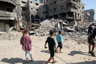 apararea civila din gaza spune ca 36 de oameni au fost ucisi de fortele israeliene focuri de arma in apropierea unui centru umanitar 6844578272cc0