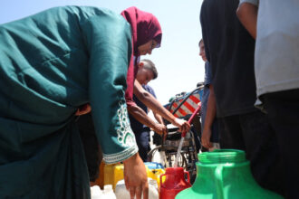 autoritatile din gaza acuza israelul ca a ucis cel putin 31 de oameni care se indreptau spre colectarea de ajutoare 684a7b00ec057